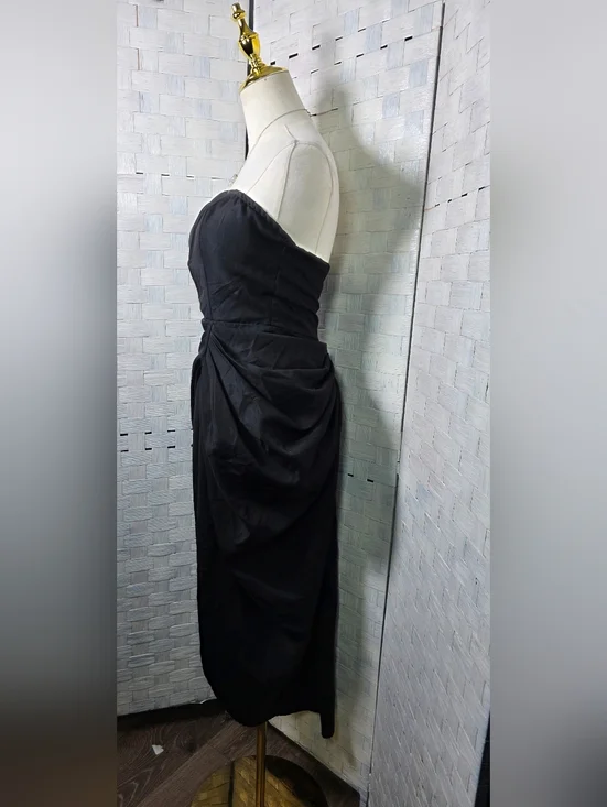 PrettyLittleThing Strapless Black Sweetheart Draped Evening Dress - Picture 7 of 10